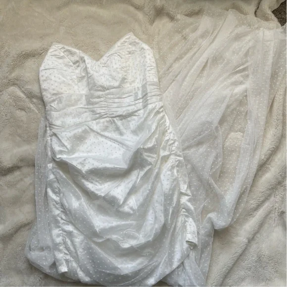 NEW! Fashion Nova White Dress - Picture 5 of 7